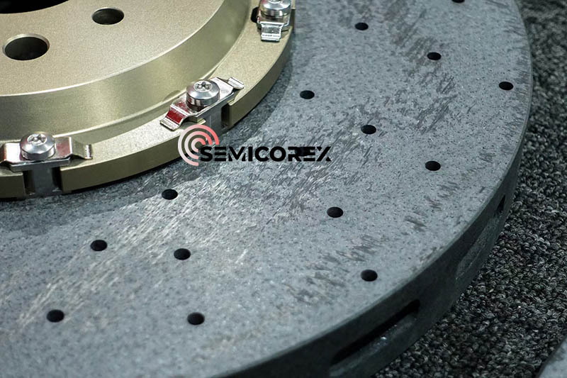 Analyse af kul-keramiske komposit bremsesystemer